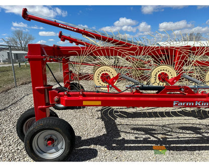Farm King Easy Rake Superstar ERS16 / ERS18 / ERS20 16-20 Wheels 32’-38’ Working Width 9.2’ Transport Width Hay Rakes