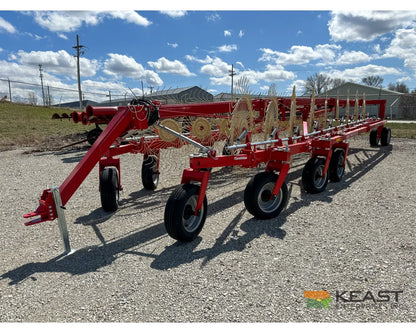 Farm King Easy Rake Superstar ERS16 / ERS18 / ERS20 16-20 Wheels 32’-38’ Working Width 9.2’ Transport Width Hay Rakes
