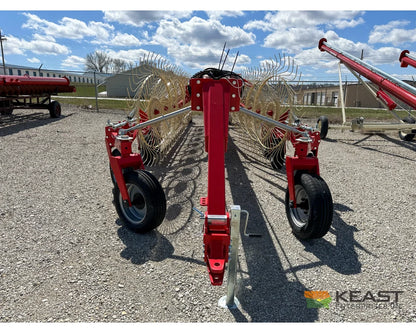 Farm King Easy Rake Superstar ERS16 / ERS18 / ERS20 16-20 Wheels 32’-38’ Working Width 9.2’ Transport Width Hay Rakes