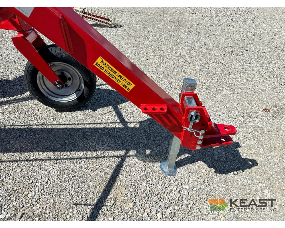 Farm King Easy Rake Superstar ERS16 / ERS18 / ERS20 16-20 Wheels 32’-38’ Working Width 9.2’ Transport Width Hay Rakes
