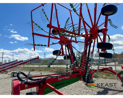 Farm King ENO780FK Twin Rotary Rake 23’–26.5’ Adjustable Working Width Hay Rakes