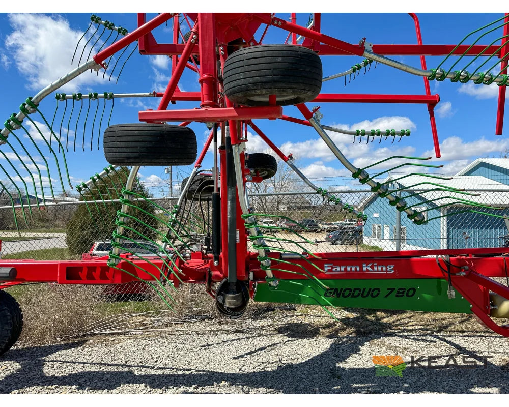Farm King ENO780FK Twin Rotary Rake 23’–26.5’ Adjustable Working Width Hay Rakes