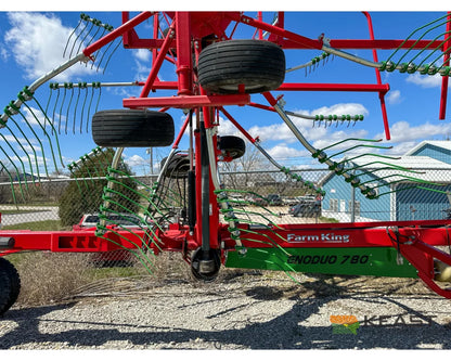 Farm King ENO780FK Twin Rotary Rake 23’–26.5’ Adjustable Working Width Hay Rakes