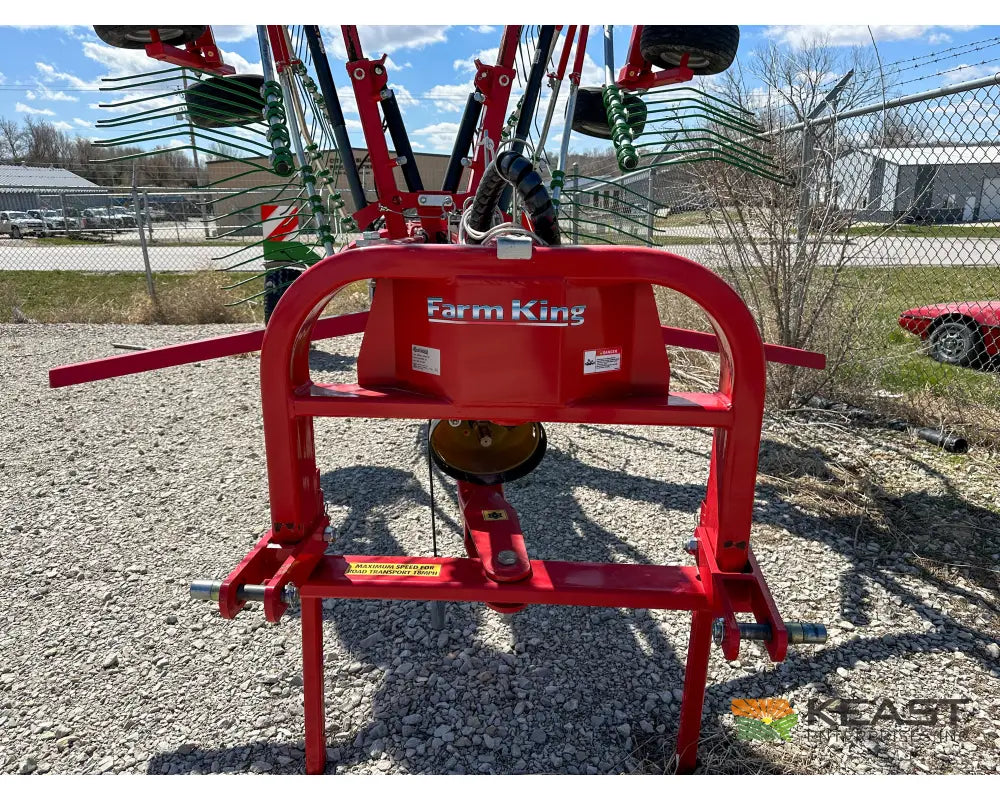 Farm King ENO780FK Twin Rotary Rake 23’–26.5’ Adjustable Working Width Hay Rakes