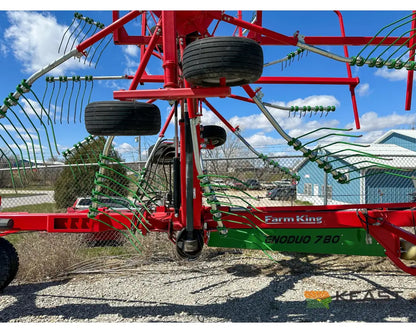 Farm King ENO780FK Twin Rotary Rake 23’–26.5’ Adjustable Working Width Hay Rakes