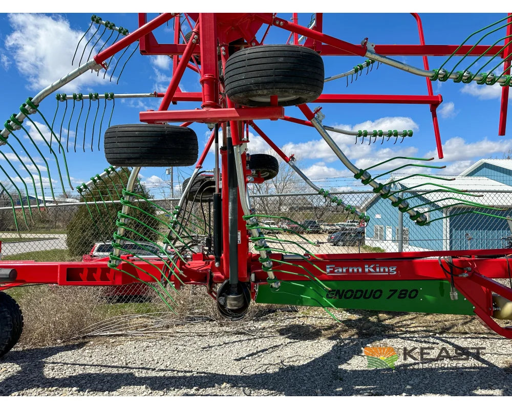 Farm King ENO780FK Twin Rotary Rake 23’–26.5’ Adjustable Working Width Hay Rakes