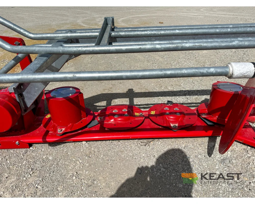 Farm King MDN4 Disc Mower 5’5’’ Working Width 540 PTO Cat. I/II 3-Point Disc Mowers