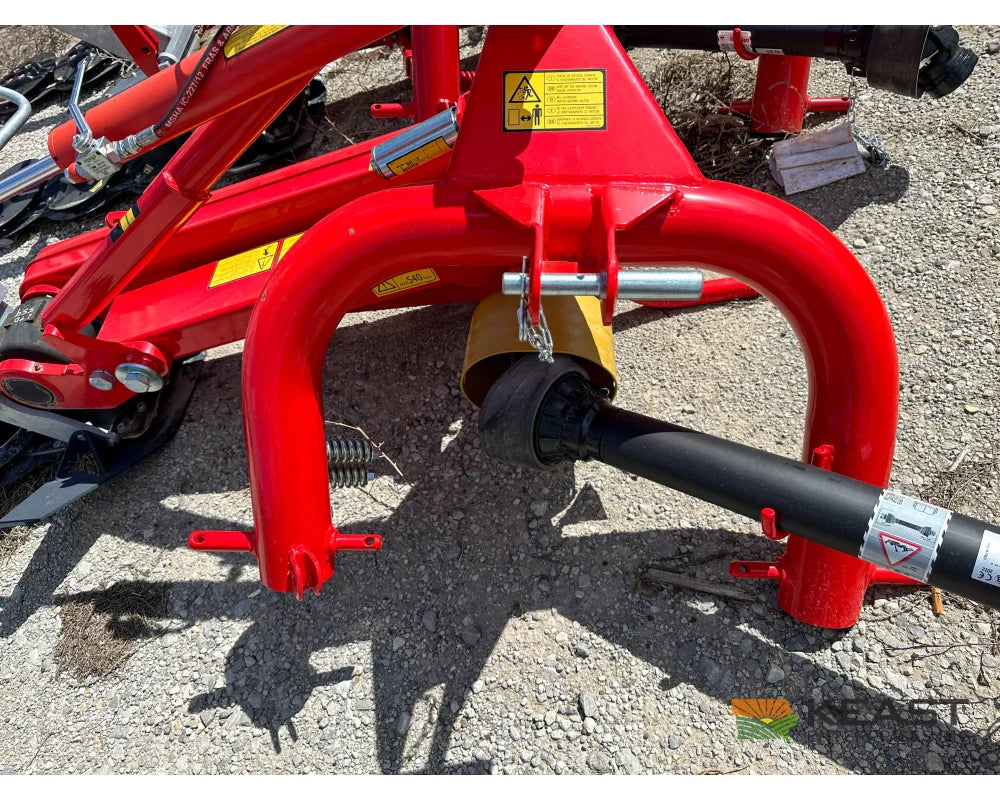 Farm King MDN6 Disc Mower 8’1’’ Working Width 540 PTO Cat. I/II 3-Point Disc Mowers