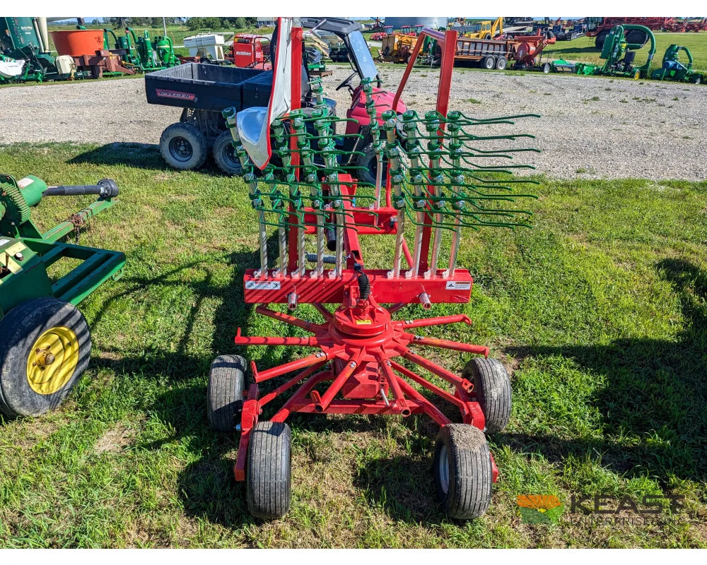 Farm King RR420FK Rotary Rake 13.8’ Working Width 6.5’ Transport Width Pull Type Hay Rakes
