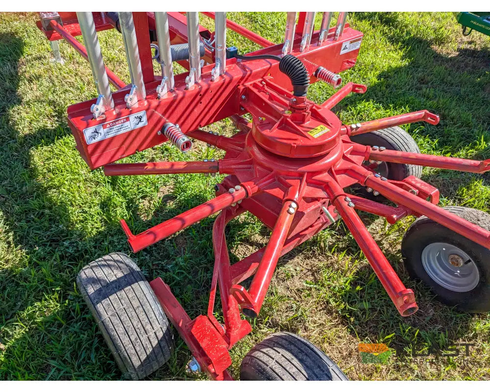Farm King RR420FK Rotary Rake 13.8’ Working Width 6.5’ Transport Width Pull Type Hay Rakes