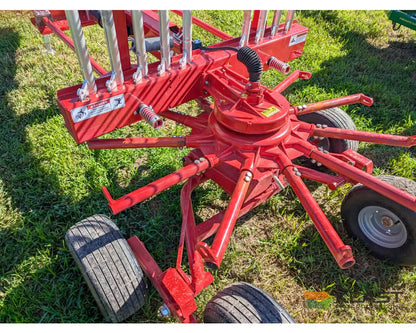 Farm King RR420FK Rotary Rake 13.8’ Working Width 6.5’ Transport Width Pull Type Hay Rakes
