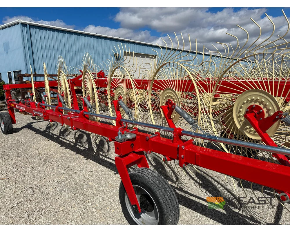 Farm King TVR12 / TVR14 Field Rake 12-14 Wheels 24’-27’ Working Width 8.5’ Transport Width Hay Rakes