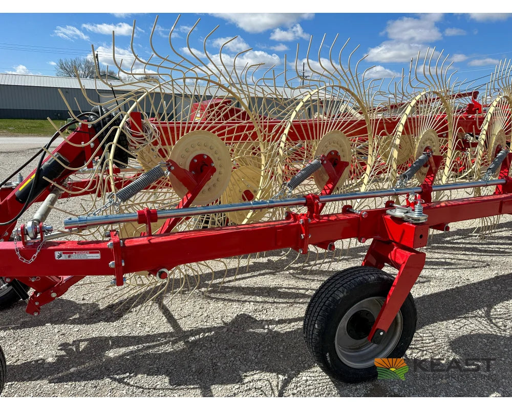 Farm King TVR12 / TVR14 Field Rake 12-14 Wheels 24’-27’ Working Width 8.5’ Transport Width Hay Rakes