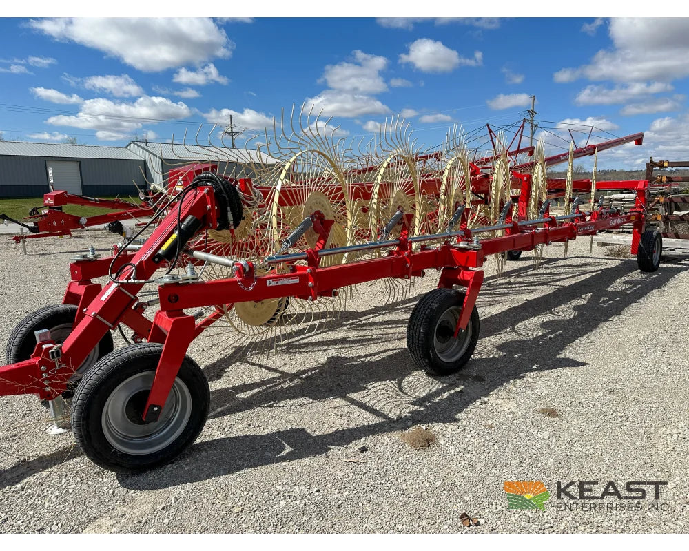 Farm King TVR12 / TVR14 Field Rake 12-14 Wheels 24’-27’ Working Width 8.5’ Transport Width Hay Rakes