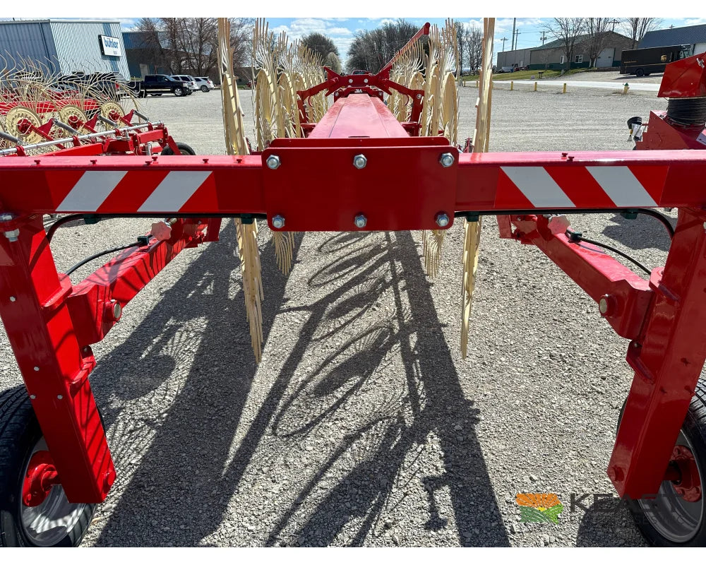 Farm King TVR12 / TVR14 Field Rake 12-14 Wheels 24’-27’ Working Width 8.5’ Transport Width Hay Rakes