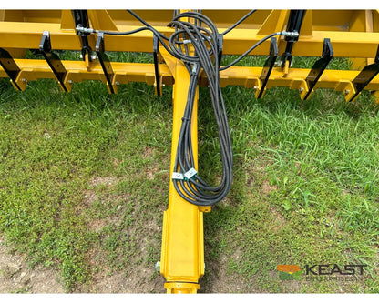Garfield GDSTR10 10’ Drag Scraper w/ Rippers - 10’ Cutting Width Hydraulic Tilt Box Scrapers