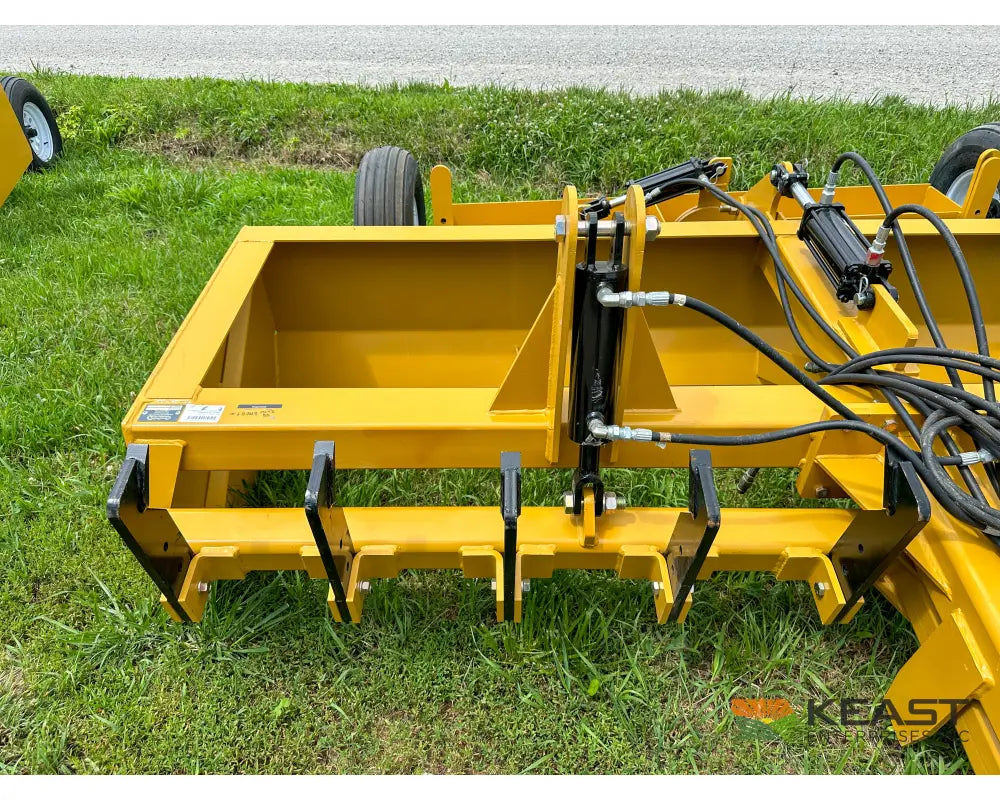Garfield GDSTR10 10’ Drag Scraper w/ Rippers - 10’ Cutting Width Hydraulic Tilt Box Scrapers