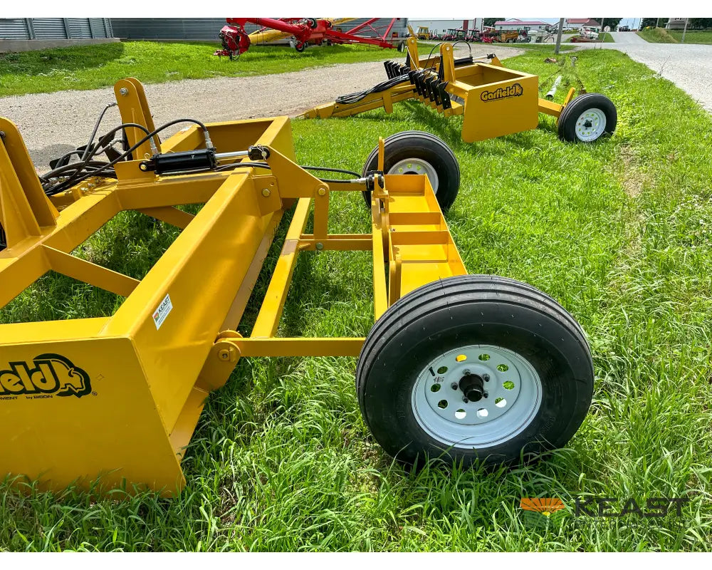 Garfield GDSTR10 10’ Drag Scraper w/ Rippers - 10’ Cutting Width Hydraulic Tilt Box Scrapers