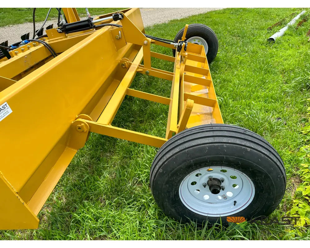 Garfield GDSTR12 12’ Drag Scraper w/ Rippers 12’ Cutting Width Hydraulic Tilt Box Scrapers