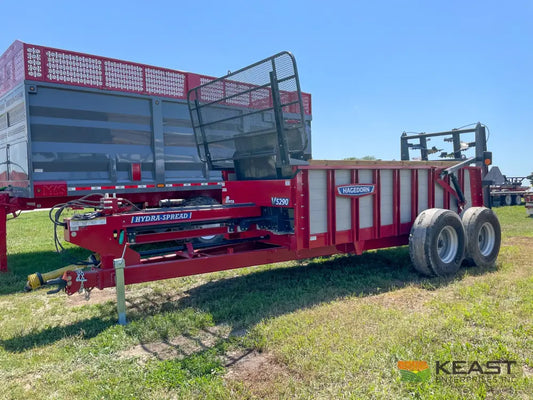 Hagedorn 5290 Manure Spreader - 540 Cu Ft Heaped Capacity 425/65R22.5 Tires Manure Spreaders