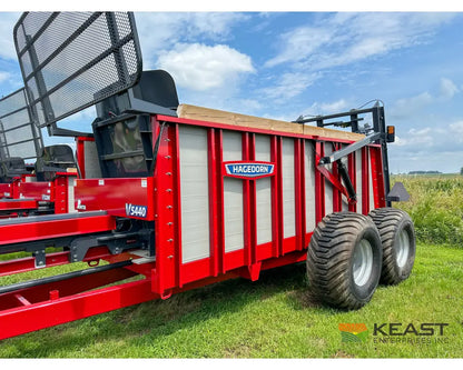 Hagedorn 5440 Manure Spreader 684 Cu Ft Heaped Capacity 500/50R22.5 Tires Manure Spreaders