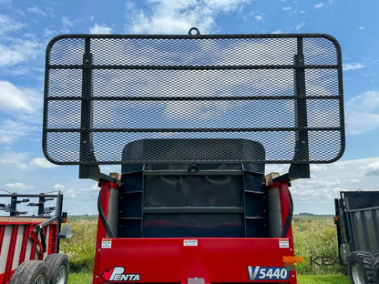 Hagedorn 5440 Manure Spreader 684 Cu Ft Heaped Capacity 500/50R22.5 Tires Manure Spreaders