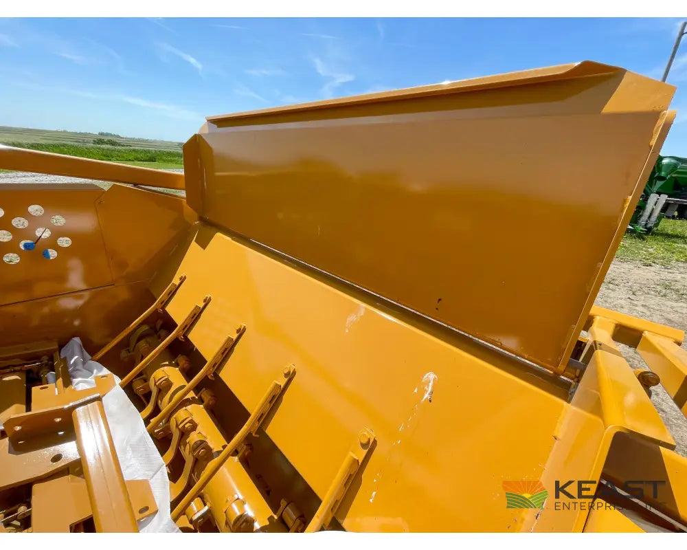 Haybuster 2100 Bale Processor 2-Point Mount Bale Processors
