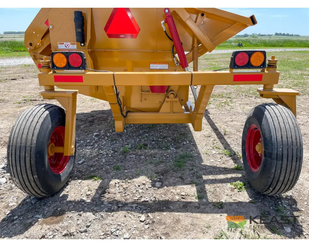 Haybuster 2100 Bale Processor 2-Point Mount Bale Processors