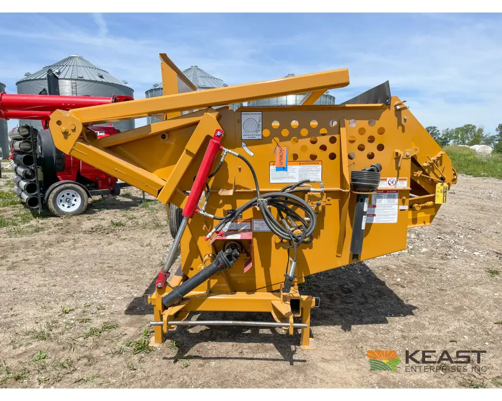 Haybuster 2100 Bale Processor 2-Point Mount Bale Processors
