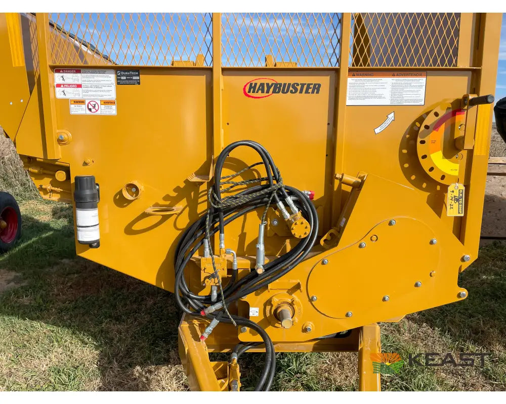 Haybuster 2660 Bale Processor 2 Bale Capacity Hydraulic Deflector Bale Processors