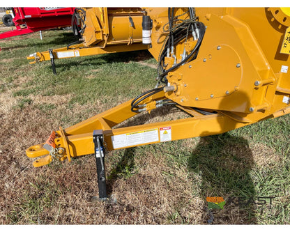 Haybuster 2660 Bale Processor 2 Bale Capacity Hydraulic Deflector Bale Processors