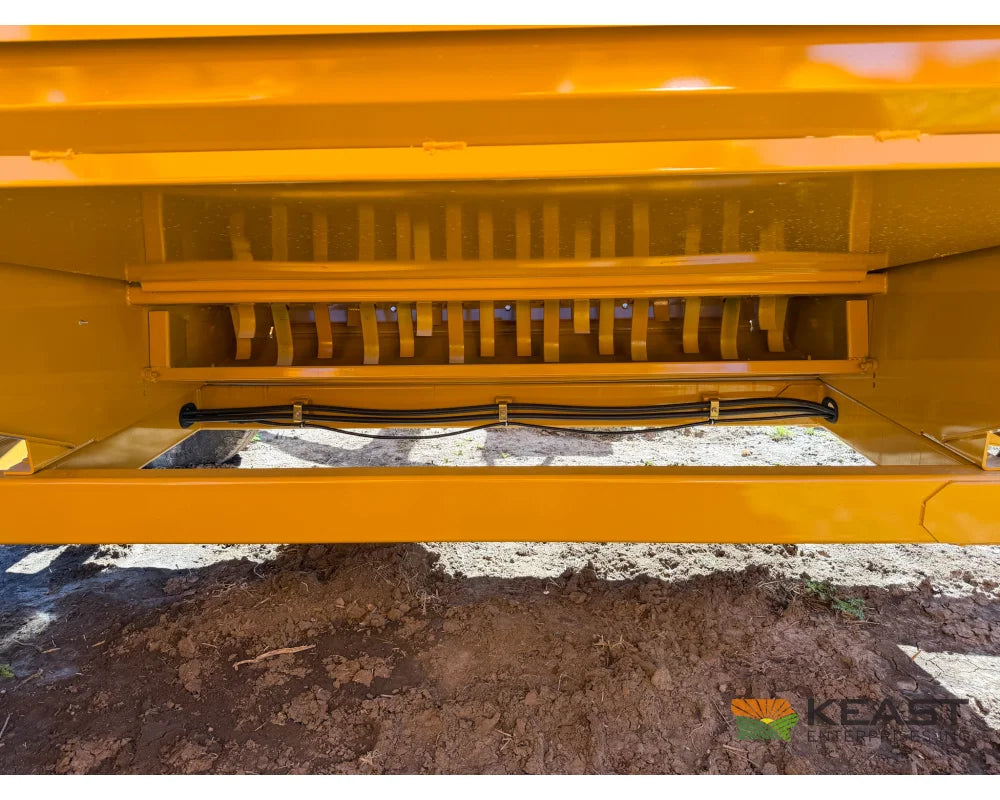 Haybuster 2665 Shortcut Bale Processor Hydraulic Deflector Bale Processors