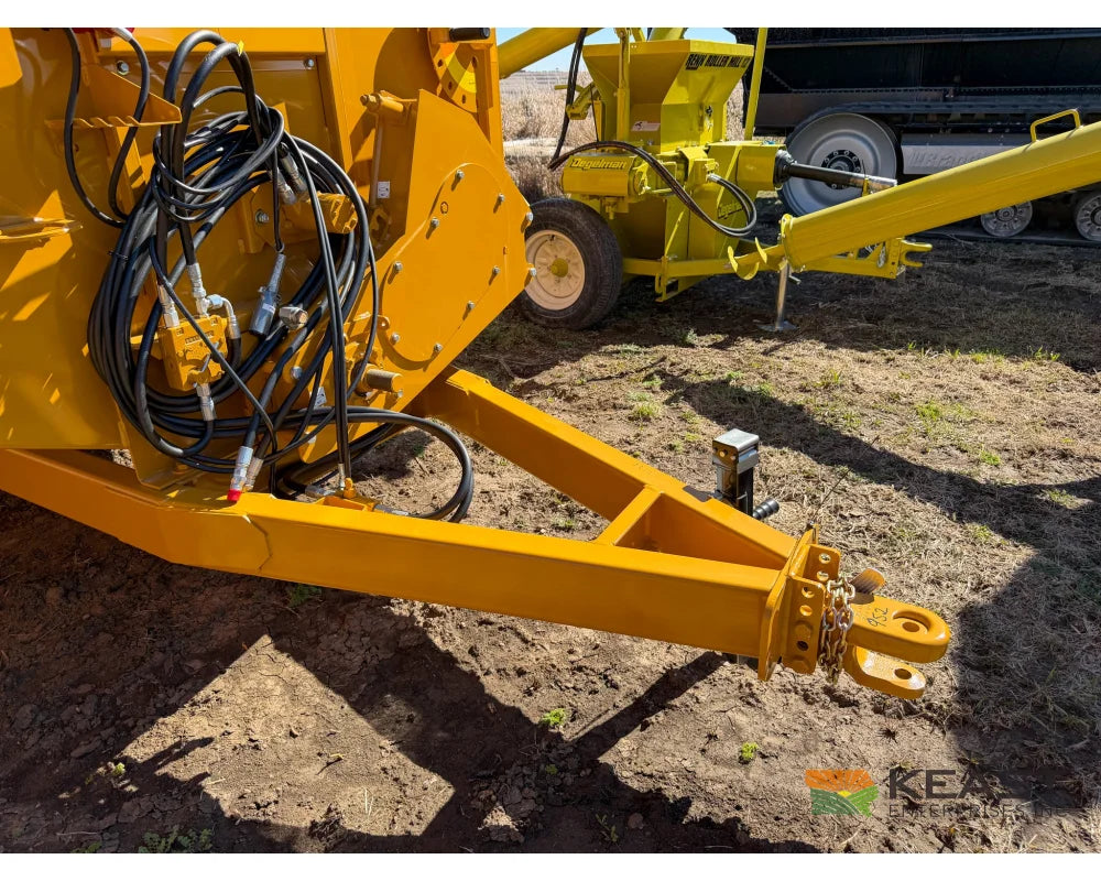Haybuster 2665 Shortcut Bale Processor Hydraulic Deflector Bale Processors