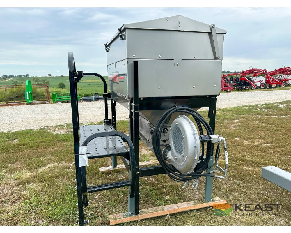 Hiniker 7055 Cover Crop Seeder 55 Cu. Ft. Stainless Hopper - Cover Crop Seeders