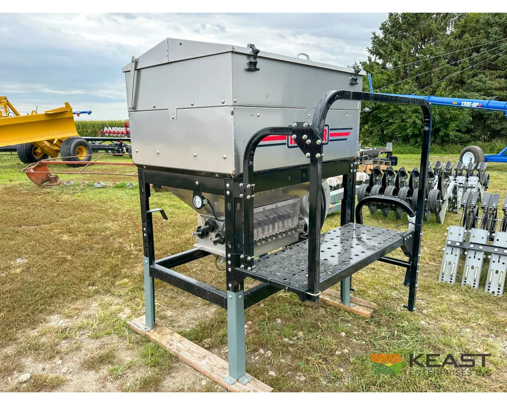 Hiniker 7055 Cover Crop Seeder 55 Cu. Ft. Stainless Hopper - Cover Crop Seeders