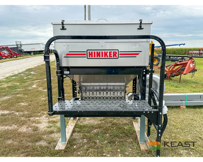 Hiniker 7055 Seeder