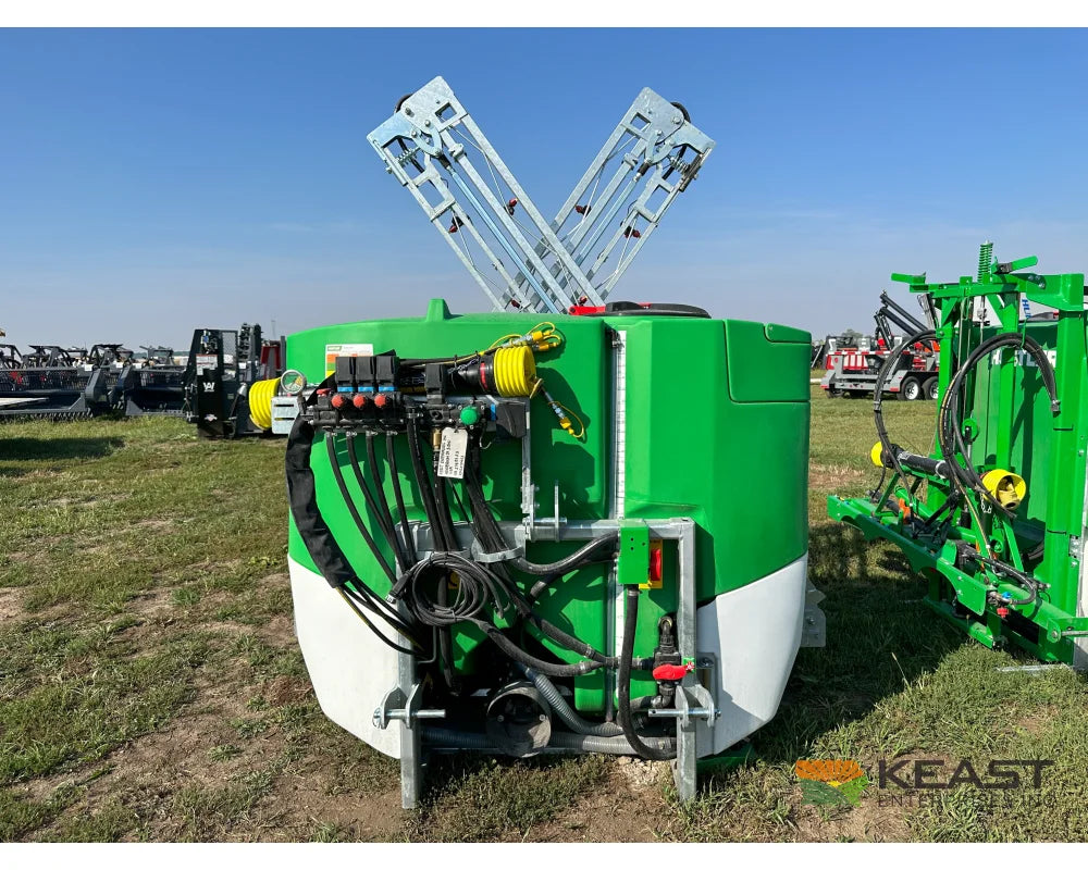 Hustler 1150 300 Gallon 3pt Field Sprayer - 40’ Boom 29 GPM PTO Pump Sprayers