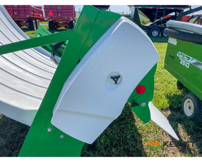 Hustler Chainless LX105 Bale Feeder 5’ Side Chute 3-Point Mount Bale Processors