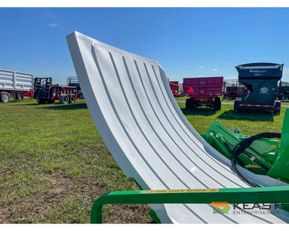 Hustler Chainless LX105 Bale Feeder 5’ Side Chute 3-Point Mount Bale Processors