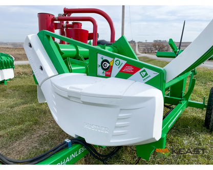 Hustler Chainless TH205 HD Bale Feeder Pull Type Rear Self-Loading Forks Bale Processors