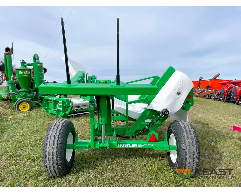 Hustler Chainless TH205 HD Bale Feeder Pull Type Rear Self-Loading Forks Bale Processors