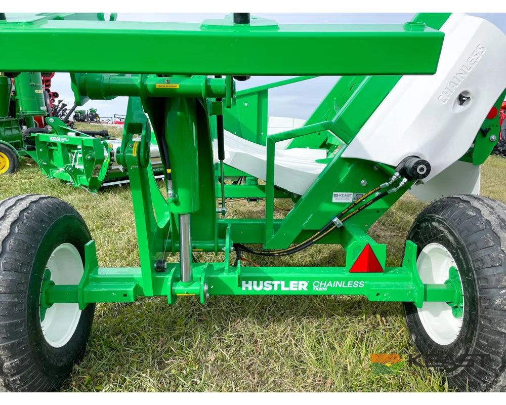 Hustler Chainless TH205 HD Bale Feeder Pull Type Rear Self-Loading Forks Bale Processors