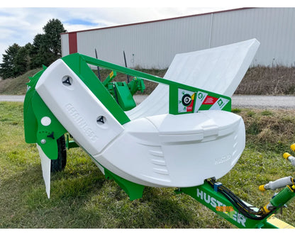Hustler Chainless TH205 HD Bale Feeder Pull Type Rear Self-Loading Forks Bale Processors
