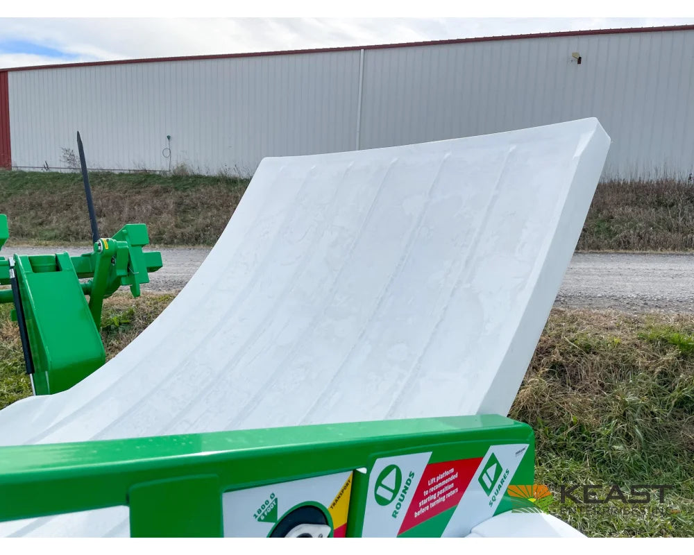 Hustler Chainless TH205 HD Bale Feeder Pull Type Rear Self-Loading Forks Bale Processors