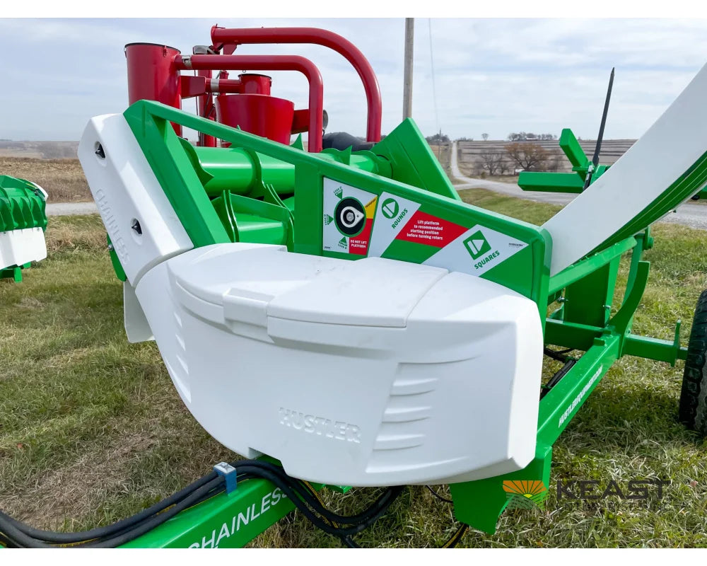 Hustler Chainless TH205 HD Bale Feeder Pull Type Rear Self-Loading Forks Bale Processors