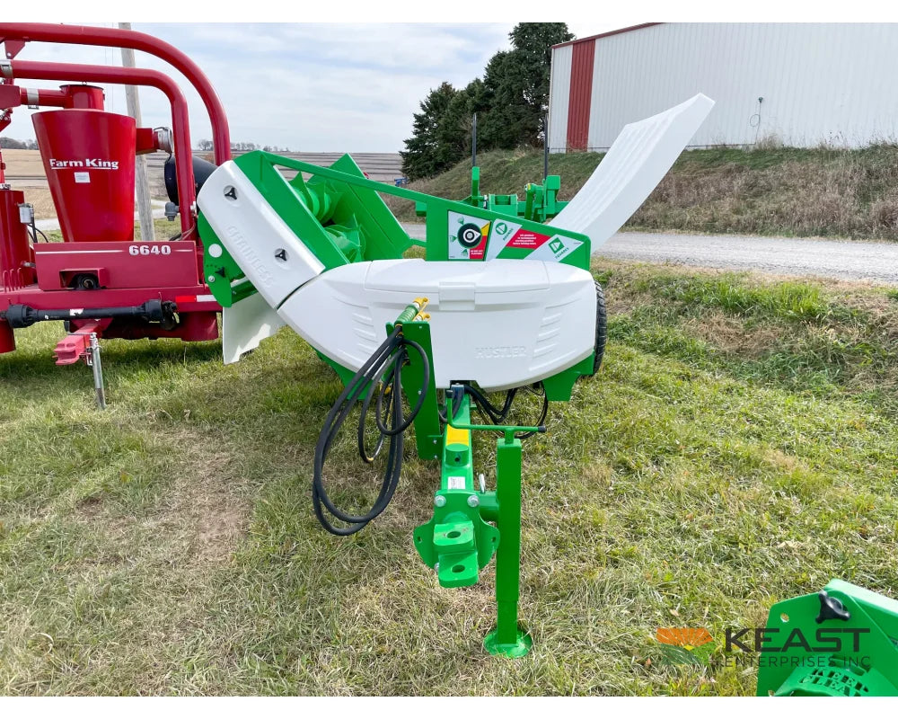 Hustler Chainless TH205 HD Bale Feeder Pull Type Rear Self-Loading Forks Bale Processors