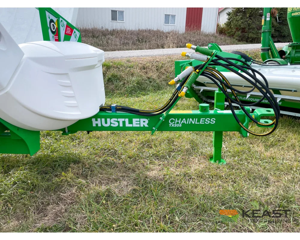 Hustler Chainless TH205 HD Bale Feeder Pull Type Rear Self-Loading Forks Bale Processors