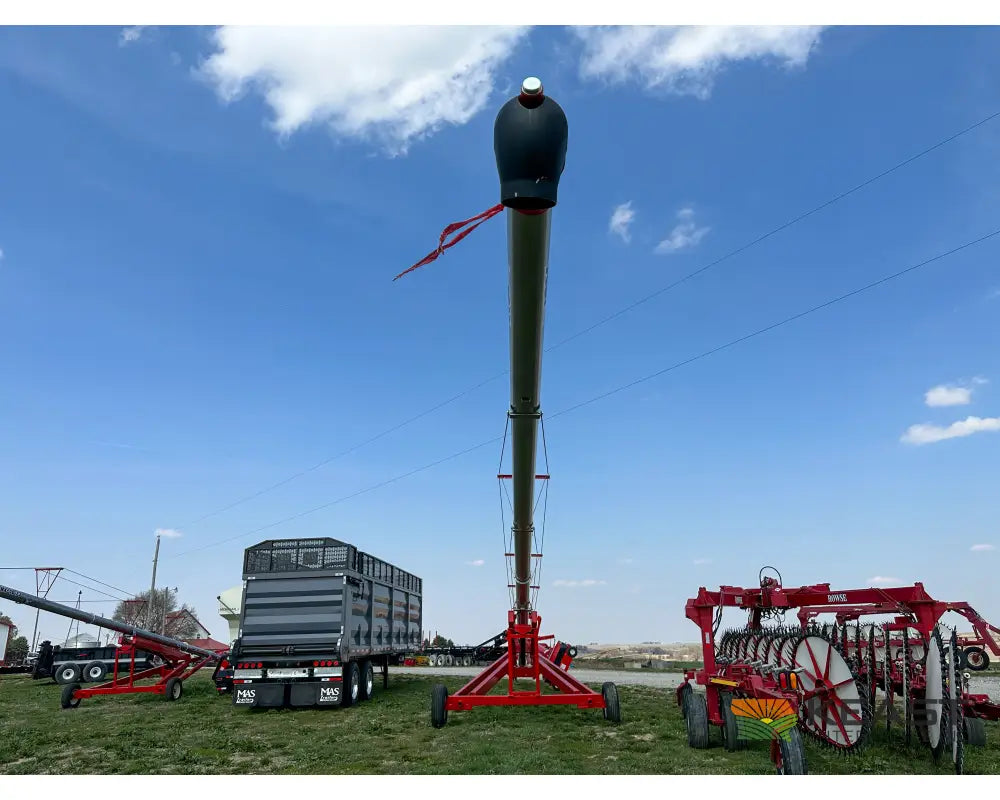 Hutchinson HX 10-73 Auger 10’’ x 73’ Swingaway Hopper Augers
