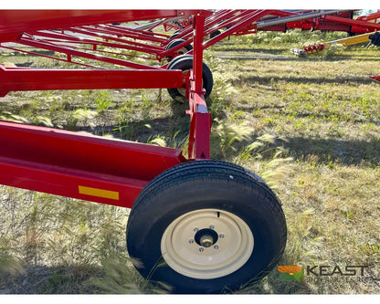 Hutchinson HX 13 84 Auger 13’’ x 84’ Swingaway Scissor Lift Augers