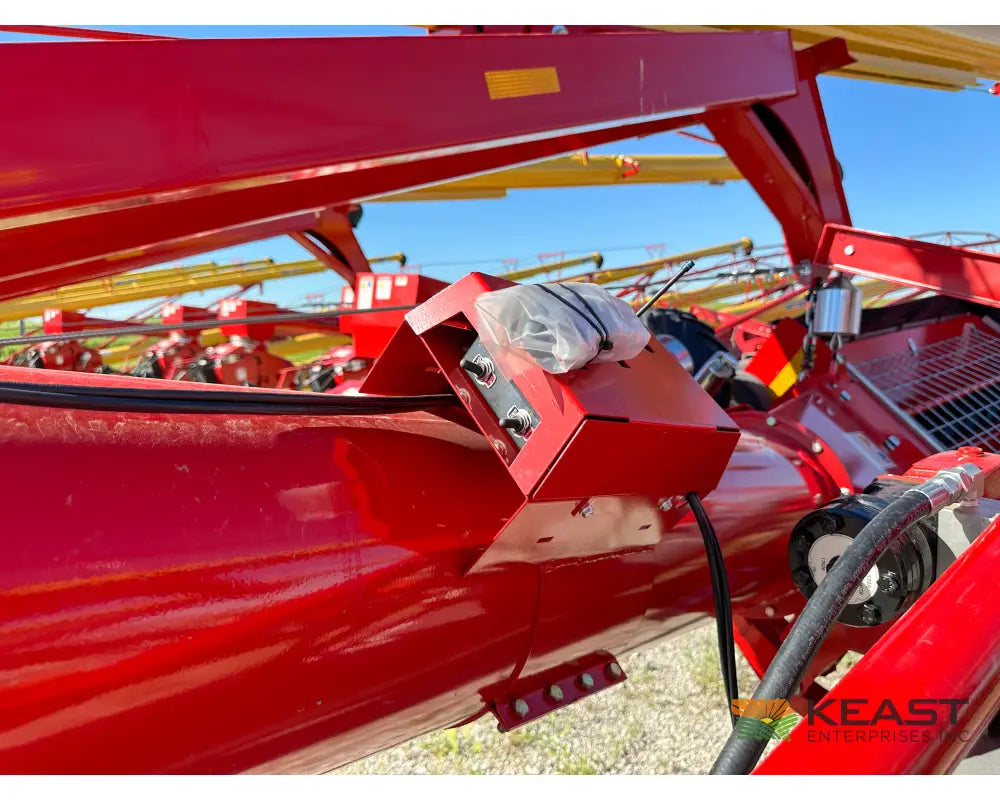 Hutchinson HX 13-114 Auger 13’’ x 114’ Swingaway Hopper Scissor Lift Augers